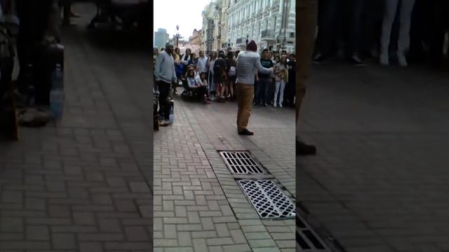 Настоящий брейкданс Москвы смотреть онлайн