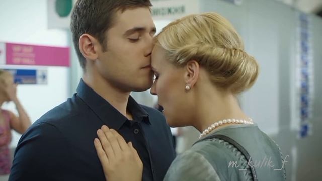 Прощай?
Мария Куликова и Семён Шкаликов в сериале Парфюмерша
#любовь #сериал смотреть онлайн