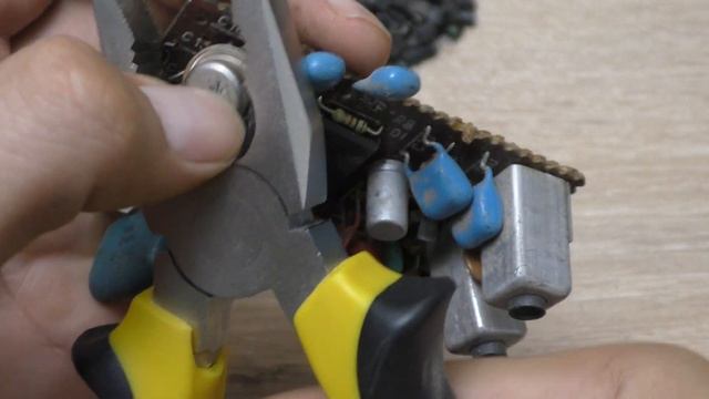 500 грамм СЕМЯН С ЗОЛОТОМ СТОЯТ 6000тыс РАДИОДЕТАЛЕЙ смотреть онлайн