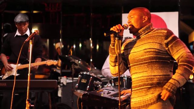 Bilal Whitest On Drums With Chaz Lamar Shepard At The Cotton Club смотреть онлайн