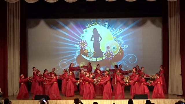 Хореографический ансамбль "Радуга" МБОУ ДО "ДОМ ДЕТСКОГО ТВОРЕСТВА" г.Таруса "Заплету себе веночек" смотреть онлайн