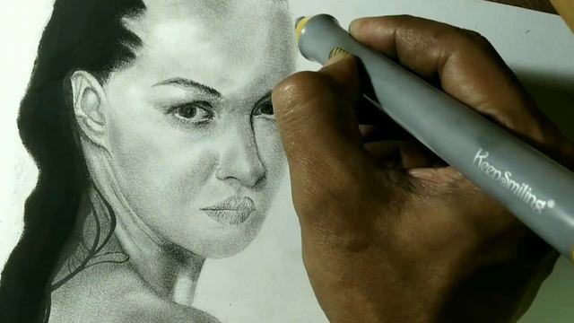 Women's Pencil Sketch In Front Of Chrome Finish Hand Shower #191 смотреть онлайн