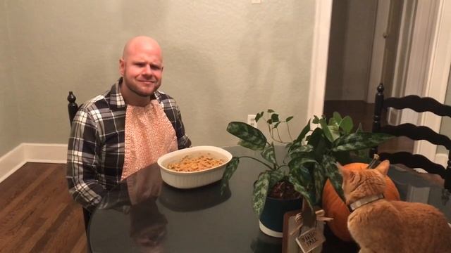 Green Bean Casserole (Music Video) смотреть онлайн