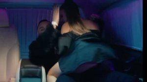 Диля тверкает 4 минуты