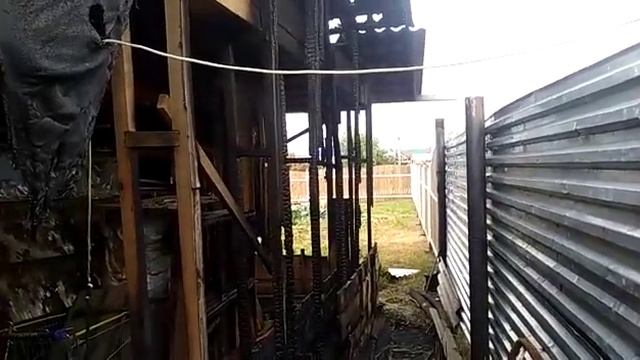 В Колывани перед выборами подожгли дом первого секретаря местного отделения КПРФ смотреть онлайн