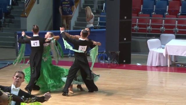 Мартынов Артем-Лисечко Полина, медленный вальс смотреть онлайн