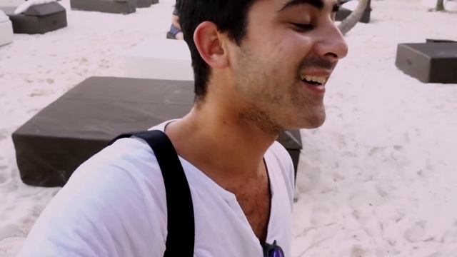 Sesión de fotos con Connie e Inna Moll & Daniela Rueda en Tulum смотреть онлайн