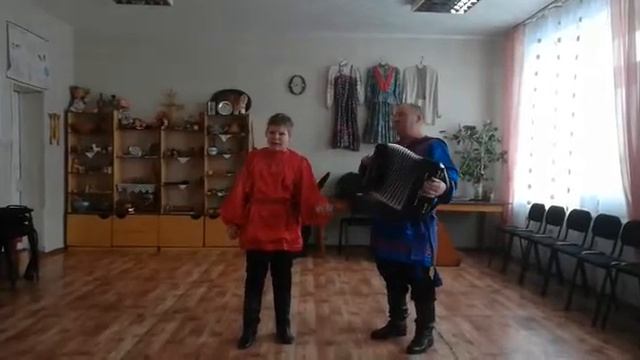 Алейников Кирилл(13 лет). Украинская народная песня "С сiром пироги" смотреть онлайн