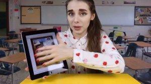 КАК БЕСПАЛЕВНО СИДЕТЬ В ТЕЛЕФОНЕ НА УРОКЕ? КАК НЕЗАМЕТНО ИСПОЛЬЗОВАТЬ ТЕЛЕФОН В КЛАССЕ!