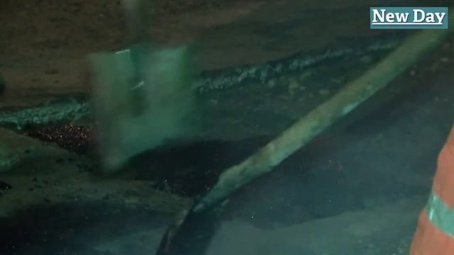 Асфальтоукладчики вышли на ночной ремонт волгоградских дорог смотреть онлайн