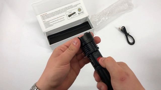 Відео огляд Ліхтарик світлодіодний з акумулятором X Balog BL X72 P90 смотреть онлайн