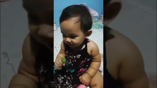 6months baby try sour fruits for first time ?? #funny #react #kid смотреть онлайн