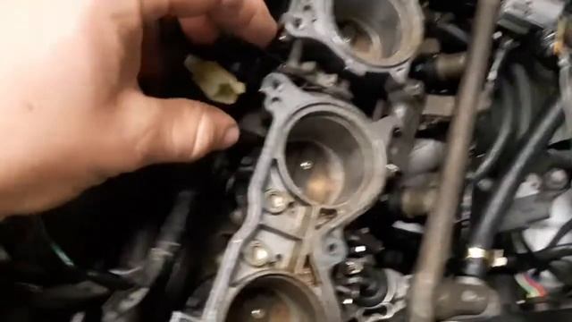 Honda CBR929RR no spark fix смотреть онлайн