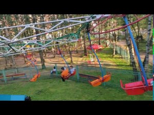 Советский аттракцион Ромашка (парк города Лобня, 2020-й год)