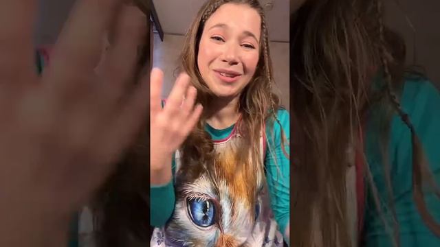 УХОЖУ ИЗ ТЕАТРА ? #SHORTS смотреть онлайн