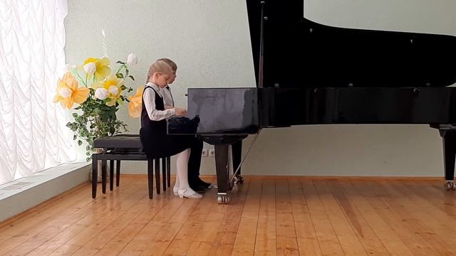 М. Шмитц "Принцесса танцует вальс" ; Ю. Маевский "Первый раз в 1 класс". смотреть онлайн