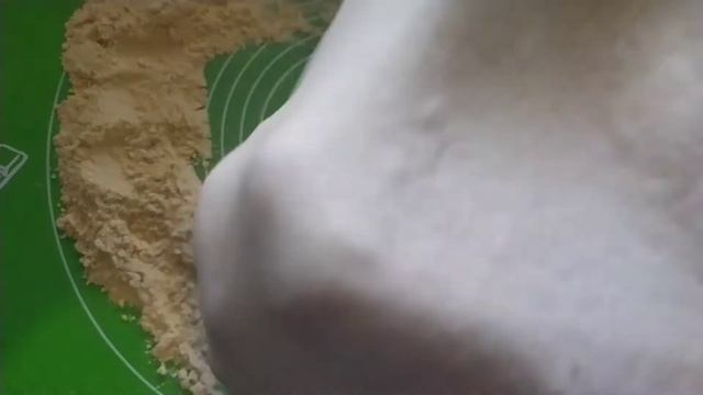 Самая любимая, шикарная пицца нашей семьи "4 сыра+" на тоненьком тесте как в пиццерии! смотреть онлайн