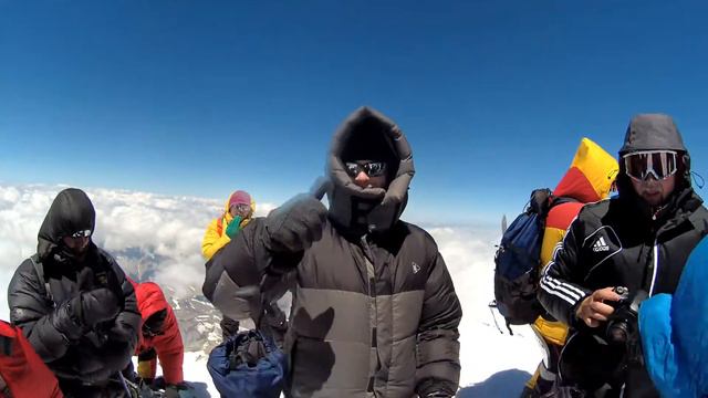 Восхождение на Эльбрус с юга - день 6. 06.07.2017г. Штурм Западной вершины Эльбруса. 5642 мерта. смотреть онлайн