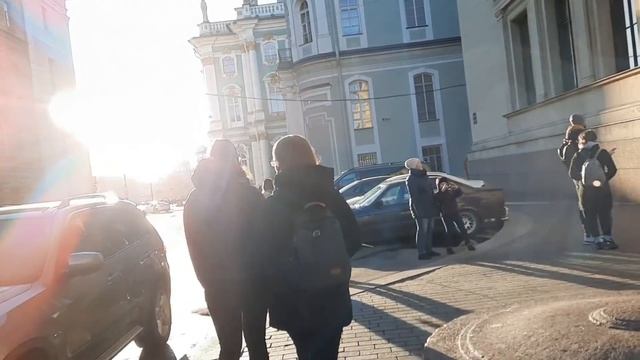 Санкт-Петербург?Гуляем в центре города✨Дворцовая площадь✨Эрмитаж✨ смотреть онлайн