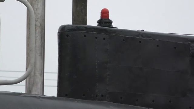 Мины, подводная лодка и Бе-12 смотреть онлайн