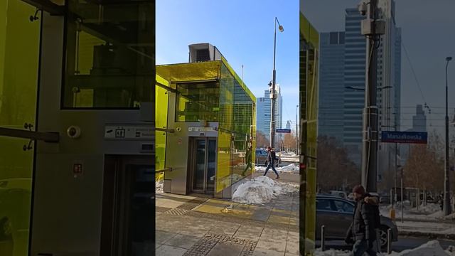Лифт в метро и наконец то я вижу Солнце, Варшава 19 декабря 2022 г смотреть онлайн