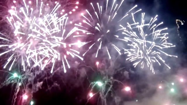 день города Челябинск 2015. Праздничный салют смотреть онлайн