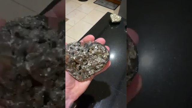 Pyrite Heart 10 смотреть онлайн