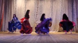 Народный цыганский танец "Цыганочки".