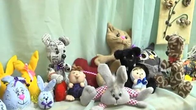 Пасхальные сувениры и не только. В Ревде проходит выставка прикладного творчества смотреть онлайн