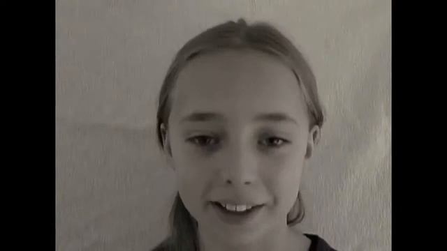 Отец снимал дочь на видео в течение 14 лет. Father was shooting daughter on video for 14 years смотреть онлайн