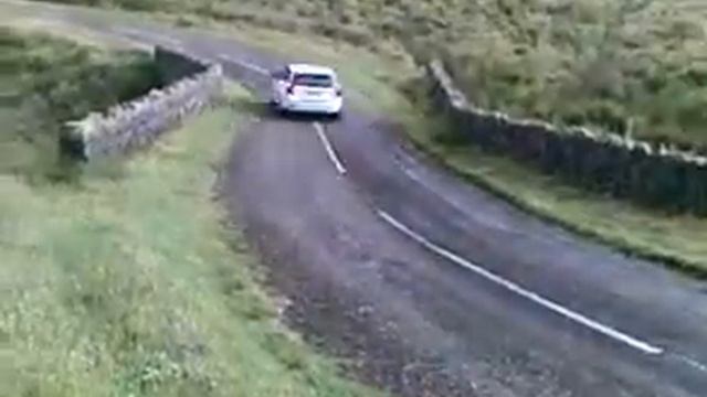 Volvo V50 R-Design Test Drive смотреть онлайн