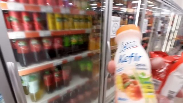 ЗАЙКУ БРОСИЛА ХОЗЯЙКА? СОЛНЕЧНОЕ ЗАТМЕНИЕ НА МОРЕ смотреть онлайн