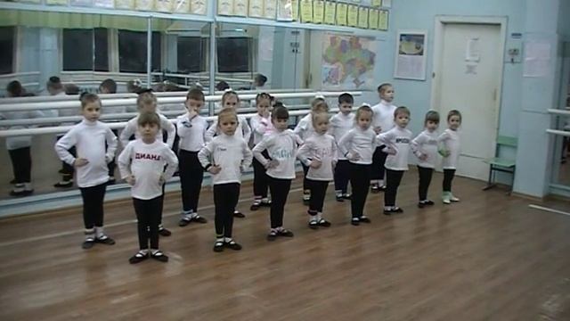 "ВЕСНЯНКА" г.ЧЕРНИГОВ - КРОХИ - ПОЗИЦИИ НОГ смотреть онлайн