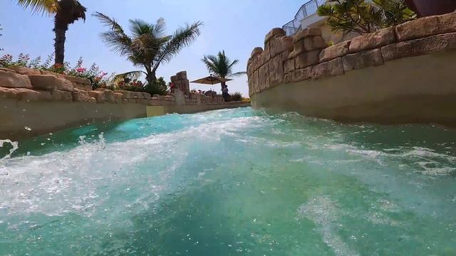 Waterslides At World’s Largest Waterpark | Aquaventure Dubai