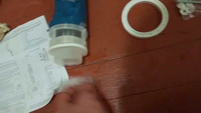 В сливном бочке течёт вода, насос работает не выключается, ремонт. смотреть онлайн