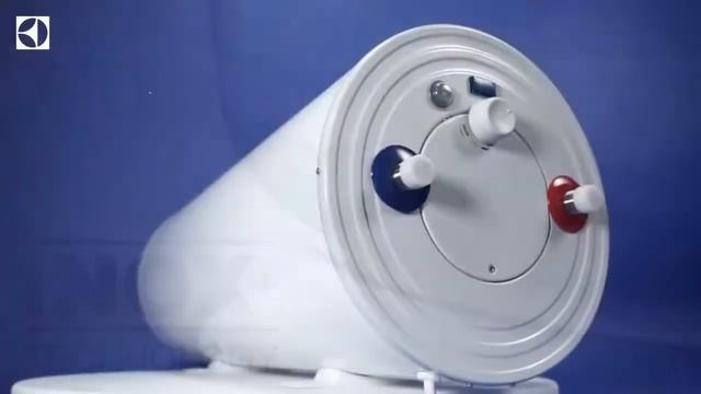 Обзор накопительного электрического водонагревателя Electrolux Fidelity смотреть онлайн