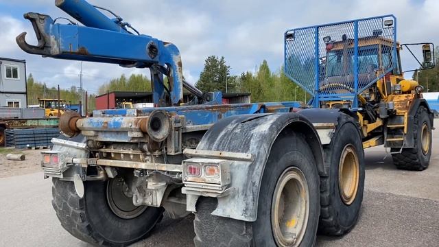 Köp Lastväxlardumper Volvo A25C 5350 6X6 livab påbyggnad 96° på Klaravik.se смотреть онлайн