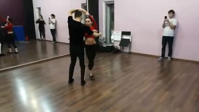 Михаил Журавель и Сабина Шарипова. Бачата смотреть онлайн
