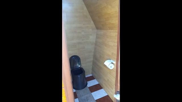 Дачный туалет своими руками: вариант отделки! DIY country toilet: finishing option смотреть онлайн