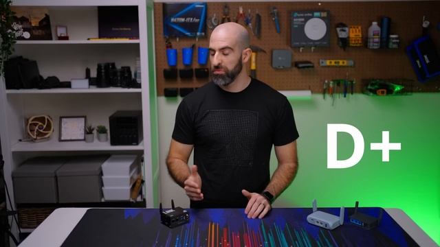 Tiny Router Showdown - 2.5G, Tethering, and Docker? смотреть онлайн