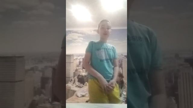 Ты делай уроки сначала математику а потом русский язык а после будет первое свободное время смотреть онлайн