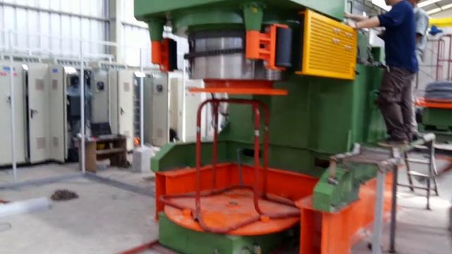 Наматывание проволоки на барабан волочильного стана. смотреть онлайн