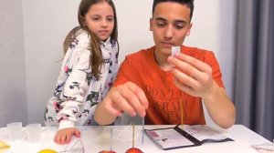 Настя и Саша проводят НАУЧНЫЕ игры ОПЫТЫ дома ЧЕЛЛЕНДЖ и жарим ШАШЛЫК My little Nastya