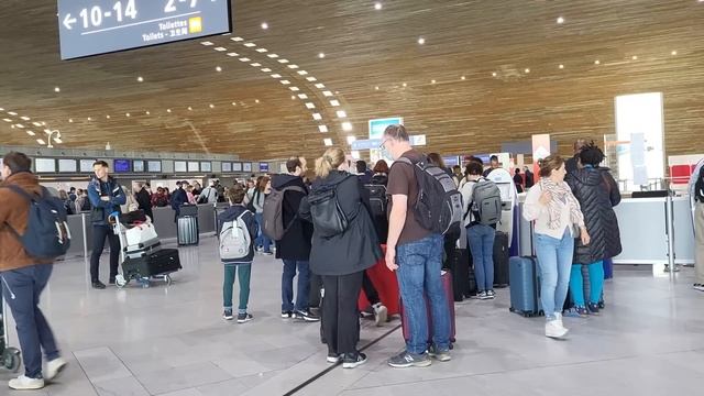 10 Things to KNOW about your DEPARTURE (CDG PARIS Airport) смотреть онлайн