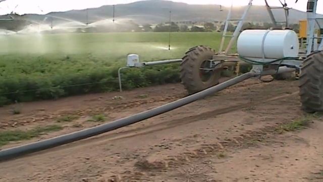T-L Linear Irrigator смотреть онлайн