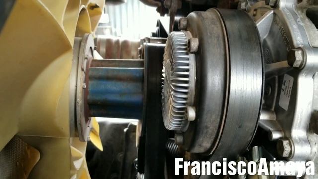 Freightliner cascadia evolution water pump with thermo clutch replacement 2015 and up part 1 смотреть онлайн