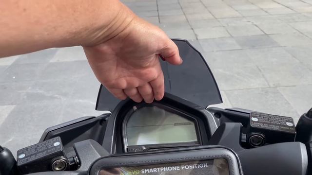 S2E15: Electric Scooter Ride…SEAT Mo 125, Quiet Fun! смотреть онлайн