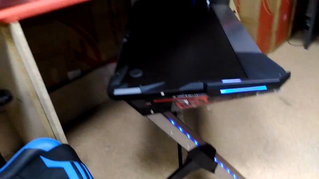 Шоу-Рум RETNE.RU\ Геймерский стол GAMING DESK R1 c LED подсветкой смотреть онлайн