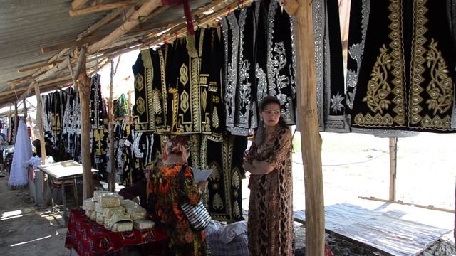 Uzbekistan Samarqand Urgut Bazaar.mov