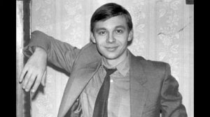 Сергей Чонишвили рассказывает анекдот, но не может сдержаться сам